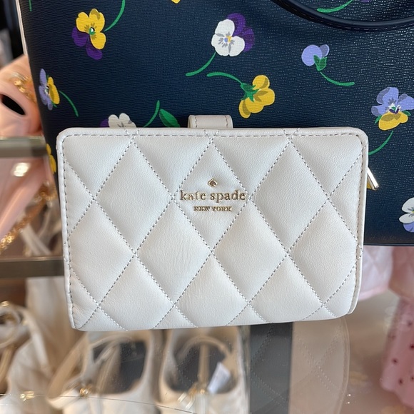 Kate Spade Carey Medium Compartment Bifold Wallet 
COLOR: Parchment - Picture 5 of 16